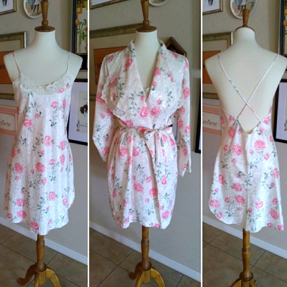 Vintage - Nordstrom Cream & Floral Peignoir Set